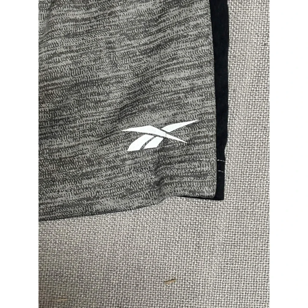 Reebok Men L Athletic Shorts Gray Heather Black Side Stripe Elastic Waist